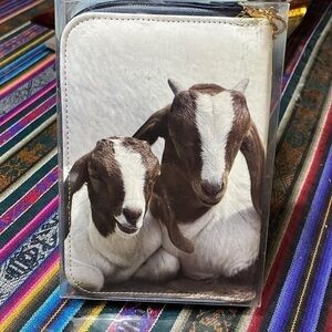 Bella Bug Leatherette clutch with removeable jornal design 5 in x 7.5 in Goats